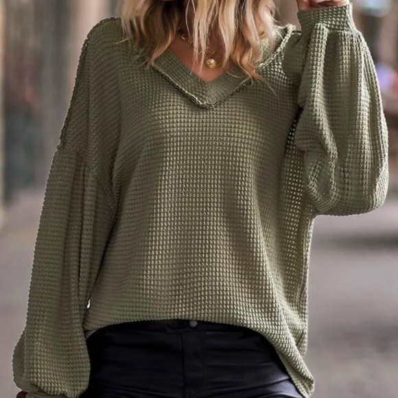BOUTIQUE | Waffle Knit Top - Picture 1 of 5